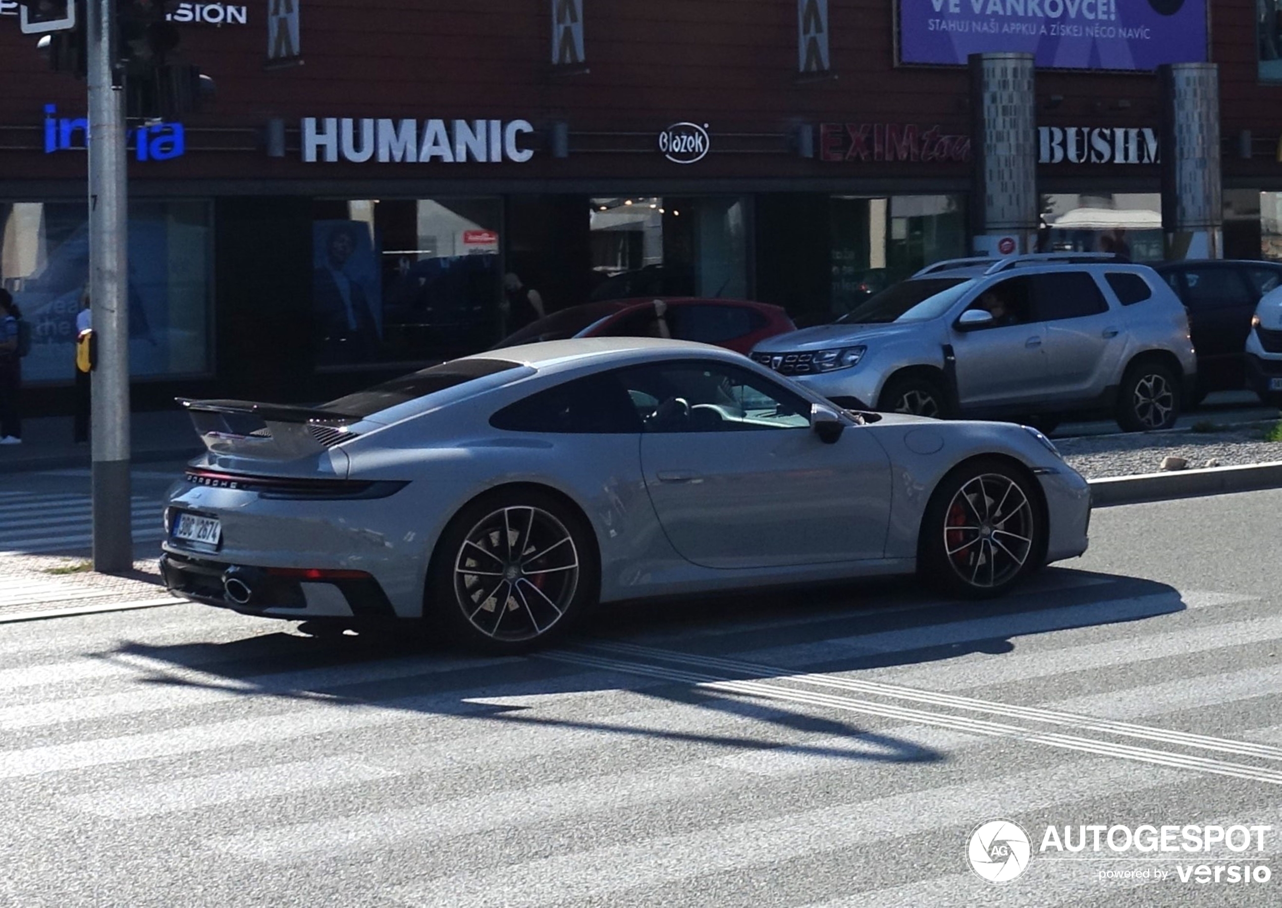 Porsche 992 Carrera 4S