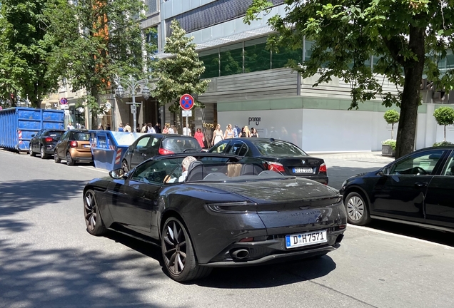 Aston Martin DB11 V8 Volante