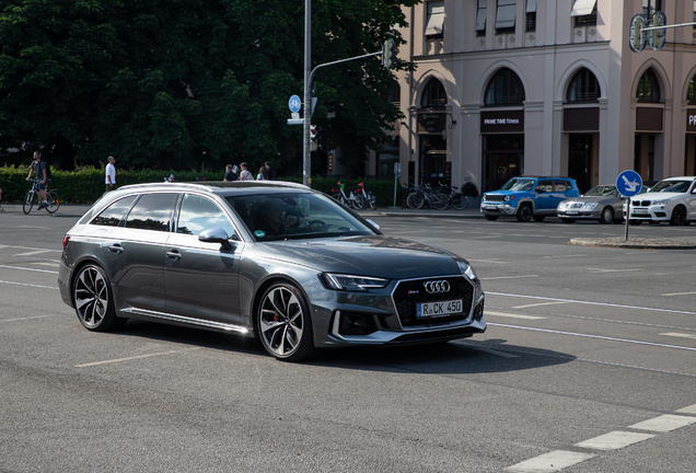 Audi RS4 Avant B9