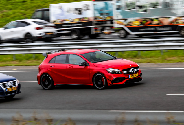 Mercedes-AMG A 45 W176 2015