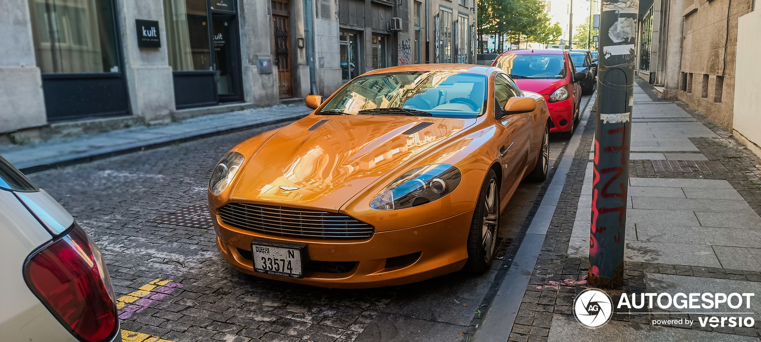 Aston Martin DB9