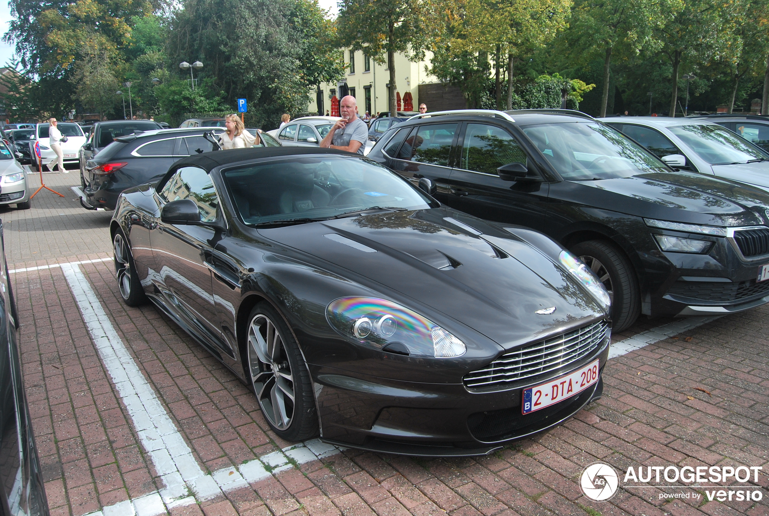 Aston Martin DBS Volante