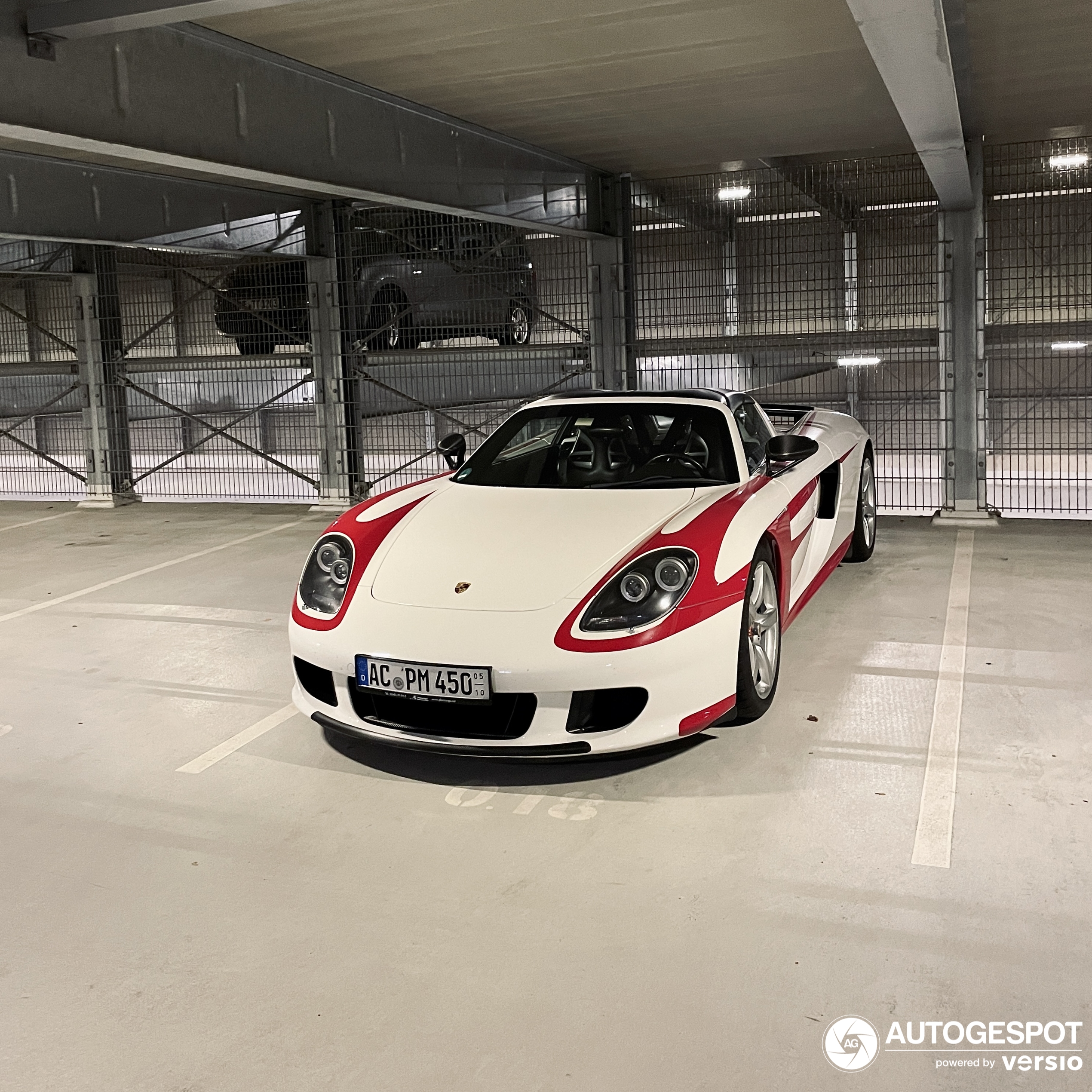 Haben Sie bereits einen Carrera GT mit dem Salzburg Livery gesehen?
