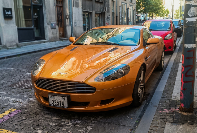 Aston Martin DB9