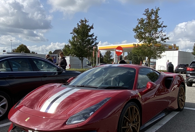 Ferrari 488 Pista