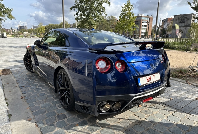 Nissan GT-R 2017