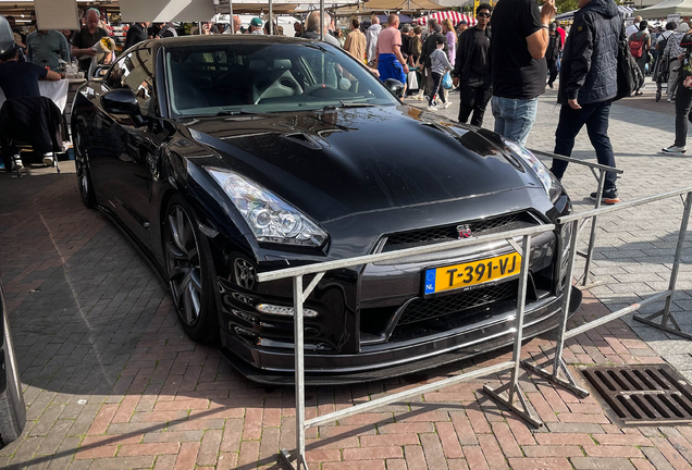 Nissan GT-R