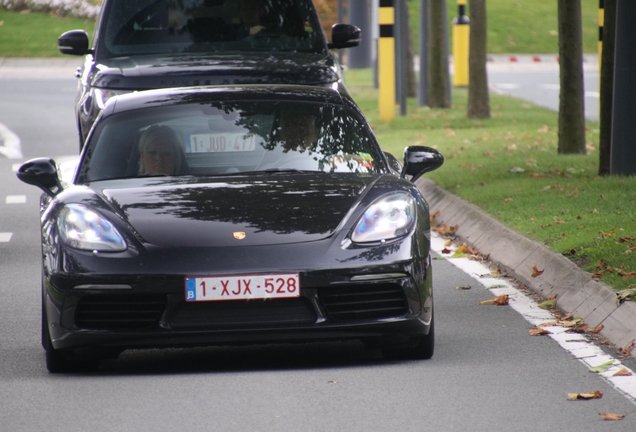 Porsche 718 Cayman S