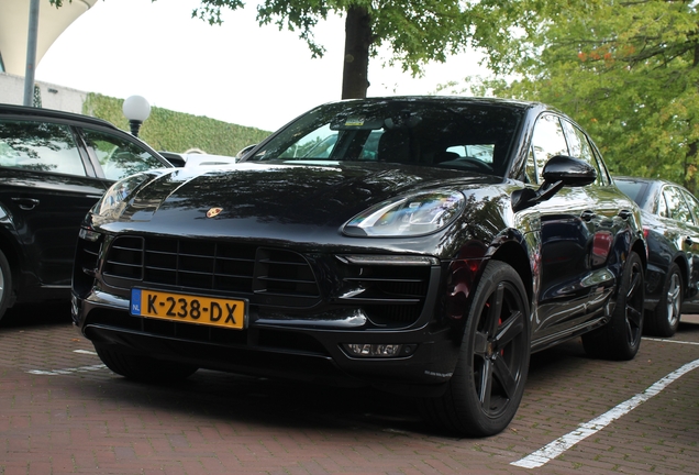 Porsche 95B Macan GTS