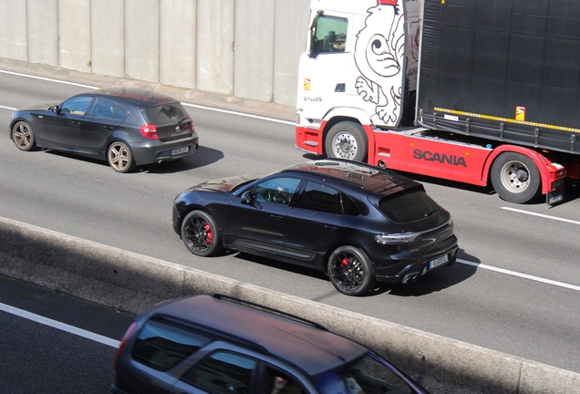 Porsche 95B Macan GTS MkIII