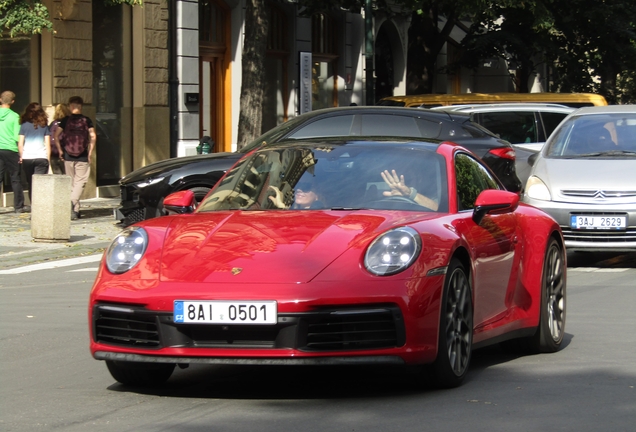 Porsche 992 Carrera 4S