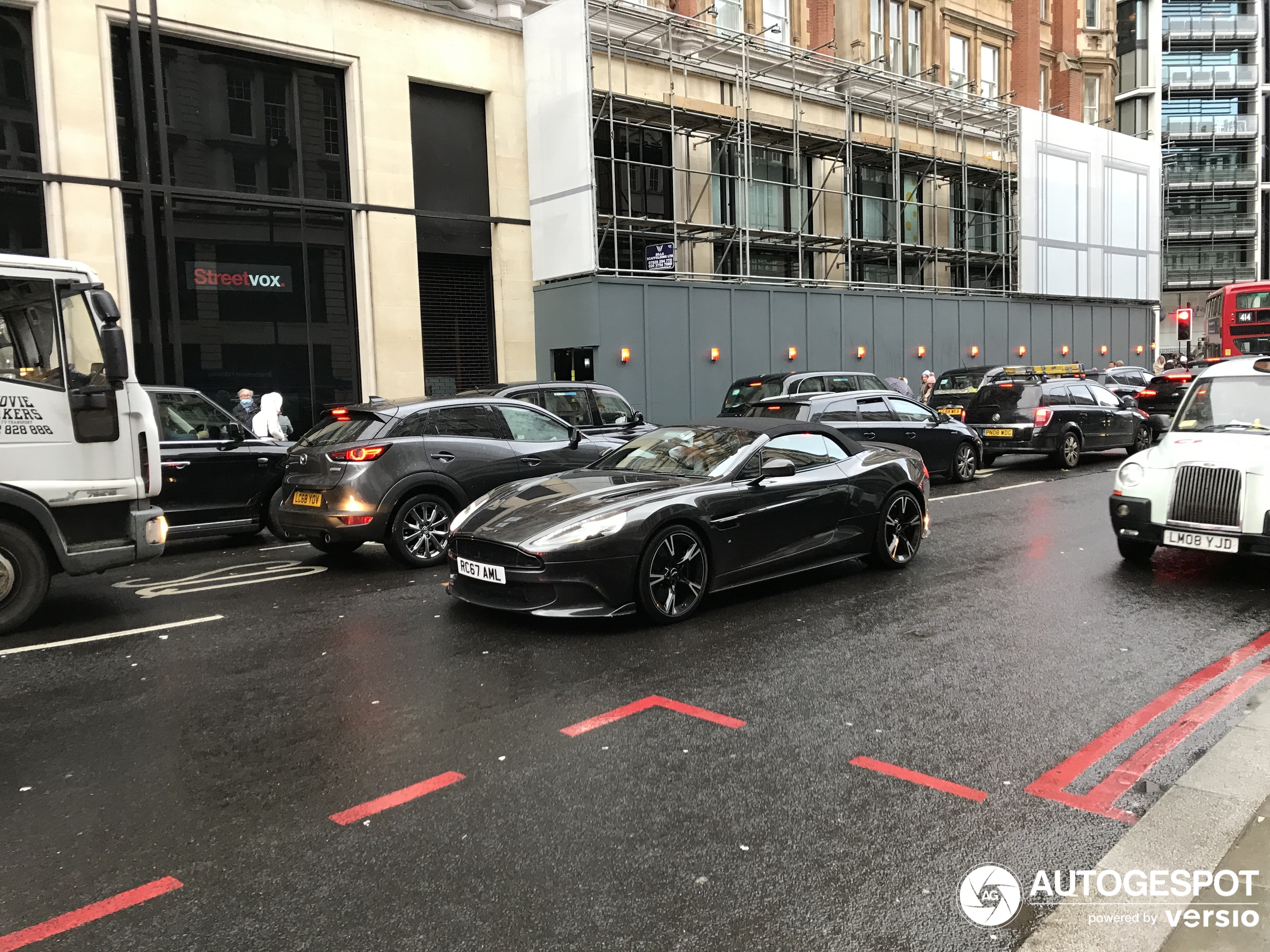 Aston Martin Vanquish S Volante 2017