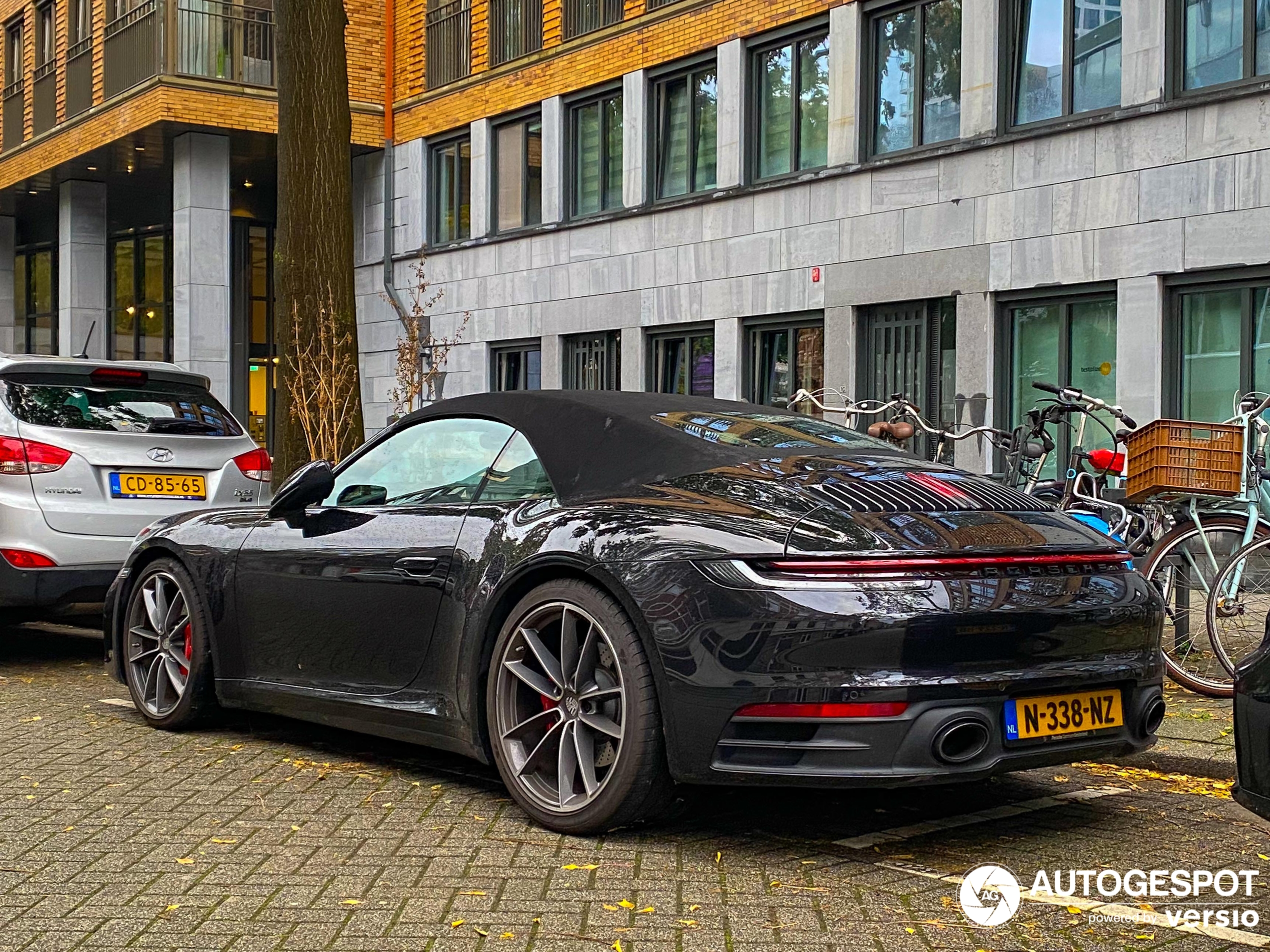 Porsche 992 Carrera 4S Cabriolet