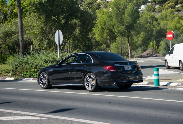 Mercedes-AMG E 63 S W213