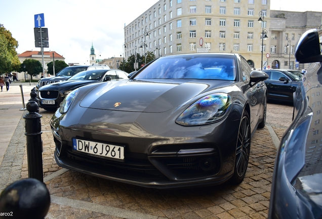 Porsche 971 Panamera Turbo