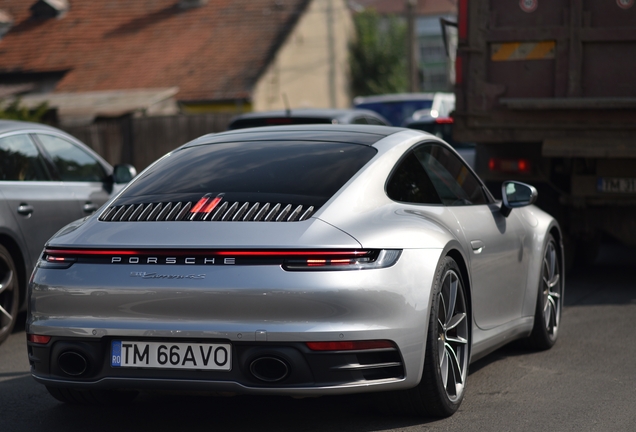 Porsche 992 Carrera 4S