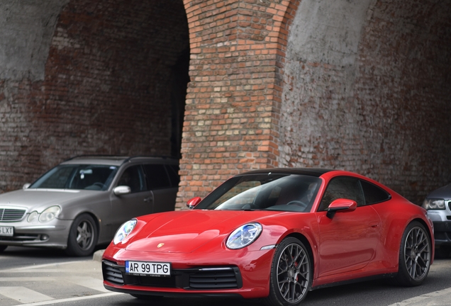 Porsche 992 Carrera 4S