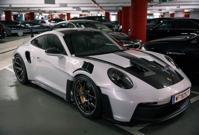 Porsche 992 GT3 RS Weissach Package