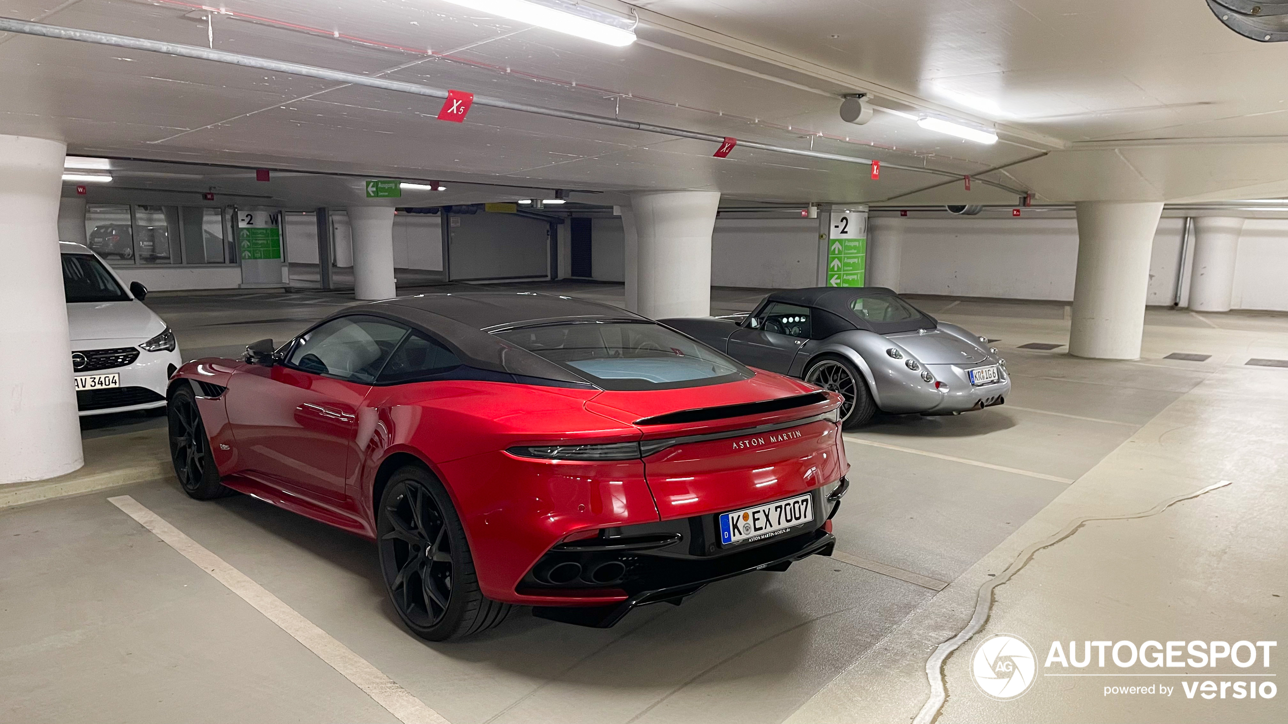 Aston Martin DBS Superleggera