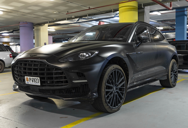 Aston Martin DBX707