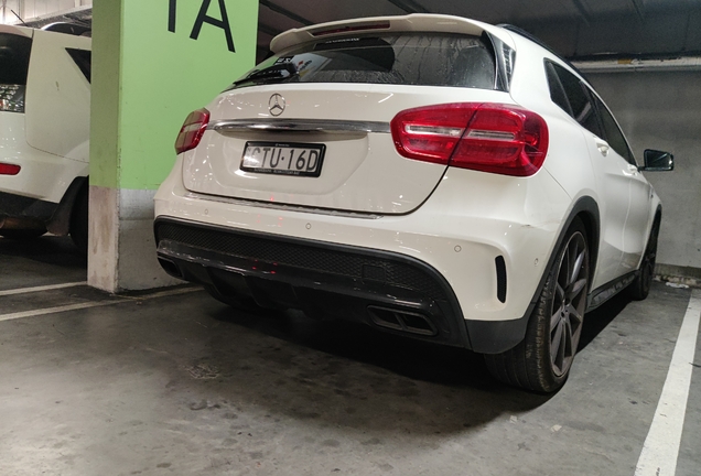 Mercedes-AMG GLA 45 X156