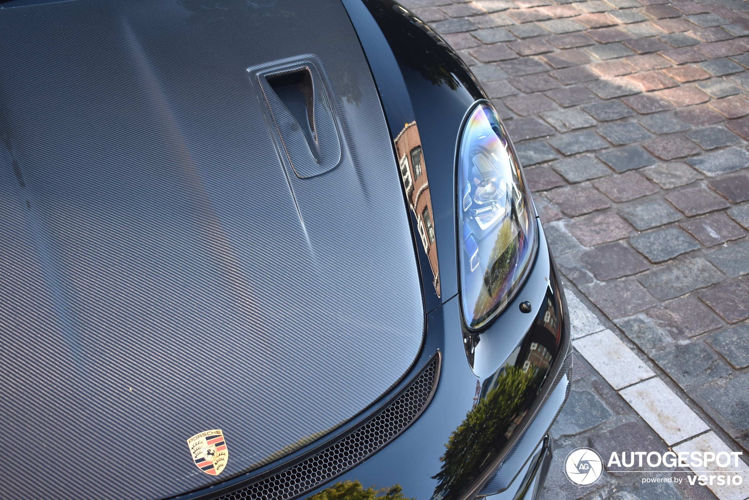 デュポン Porsche 718 Spyder Black Carbon Edition 1 of 3 - 03 October