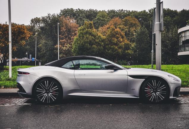 Aston Martin DBS Superleggera Volante