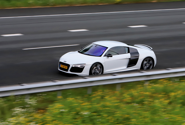 Audi R8 V10 2013