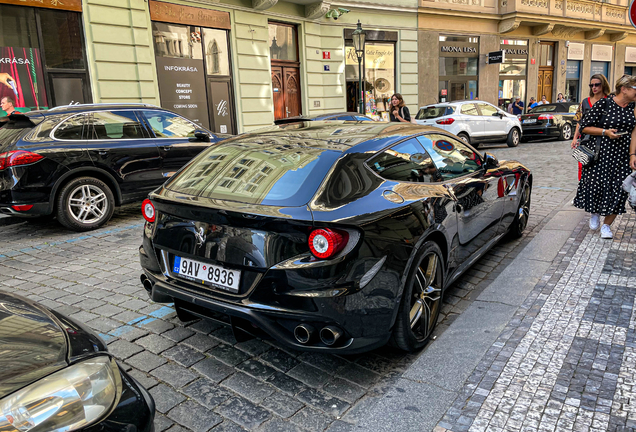 Ferrari FF