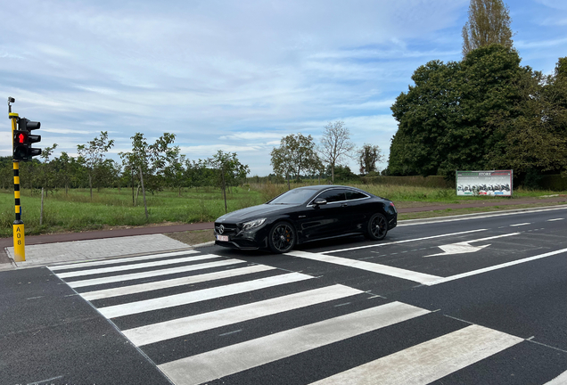 Mercedes-AMG S 63 Coupé C217