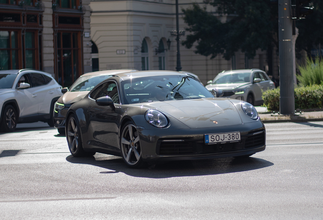 Porsche 992 Carrera 4S