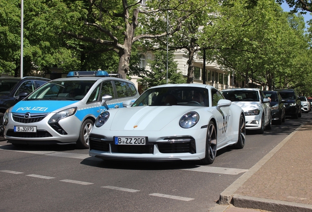 Porsche 992 Sport Classic