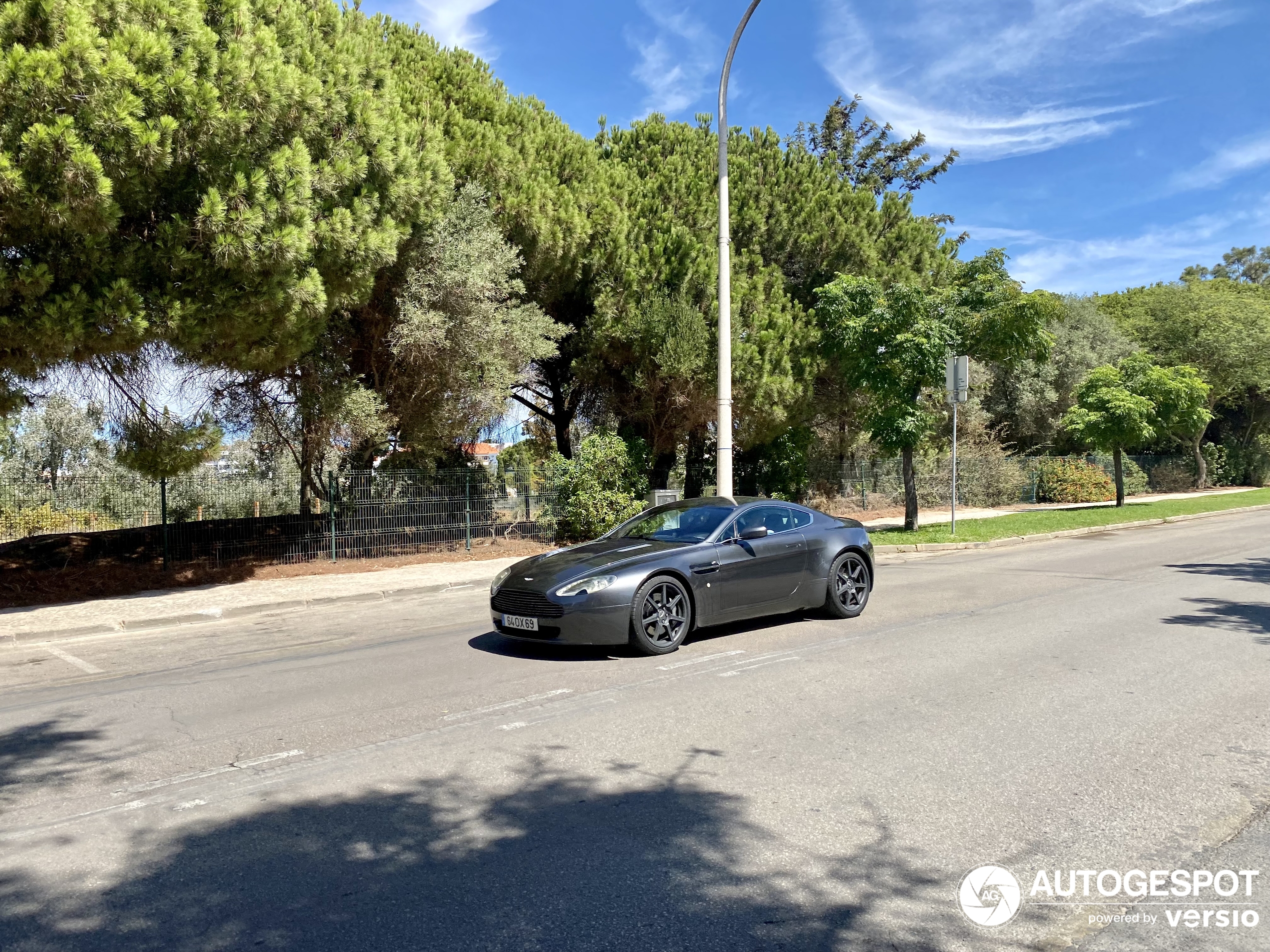 Aston Martin V8 Vantage