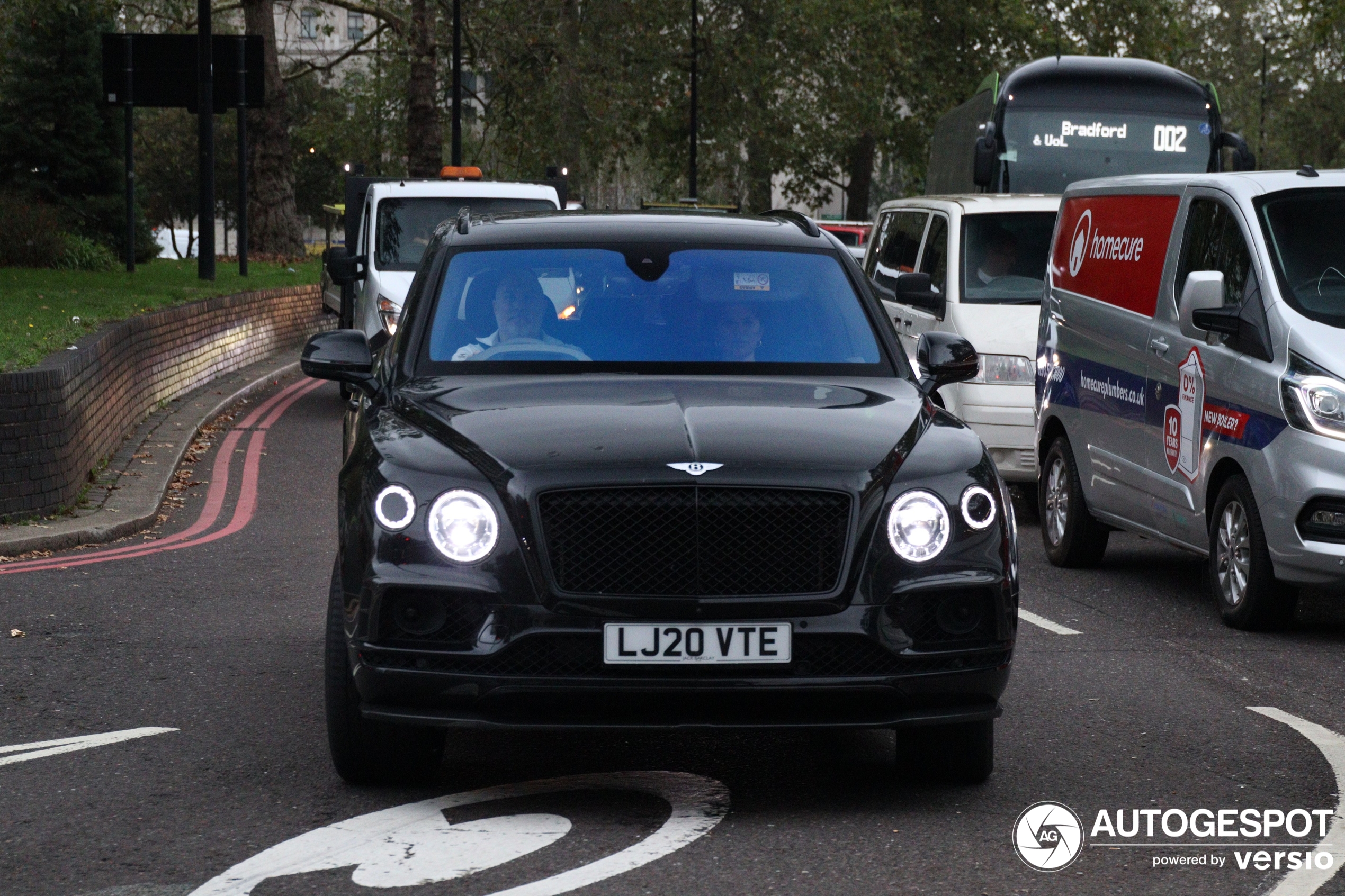 Bentley Bentayga V8 Huntsman Edition