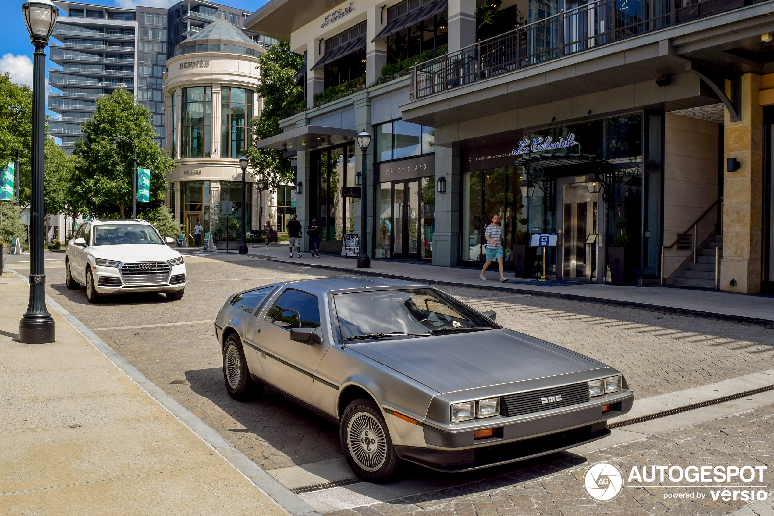 DeLorean DMC-12