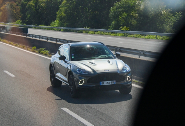 Aston Martin DBX