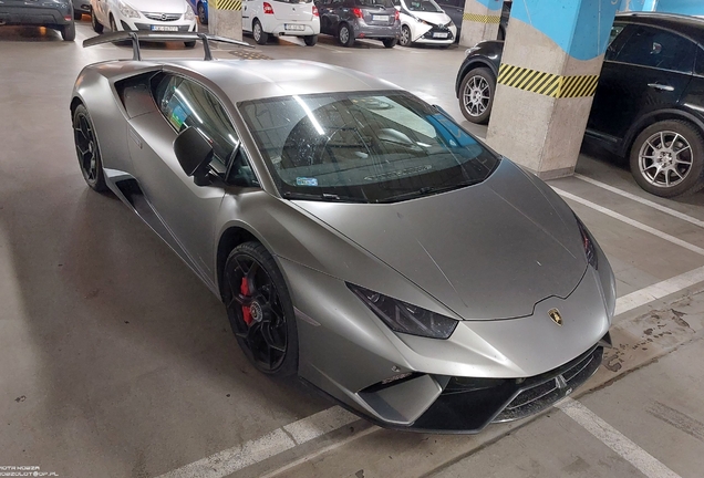 Lamborghini Huracán LP640-4 Performante