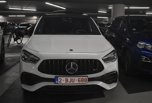 Mercedes-AMG GLA 45 S 4MATIC+ H247