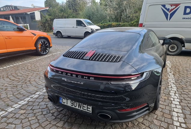 Porsche 992 Carrera 4S