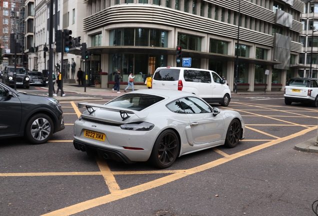 Porsche 718 Cayman GT4