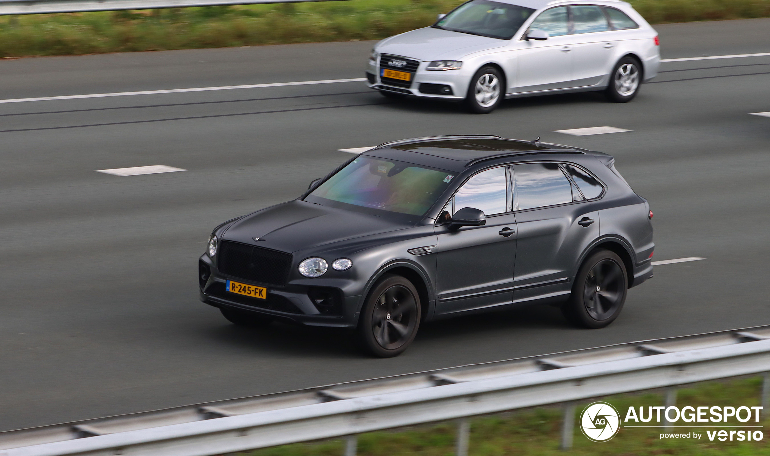 Bentley Bentayga V8 2021