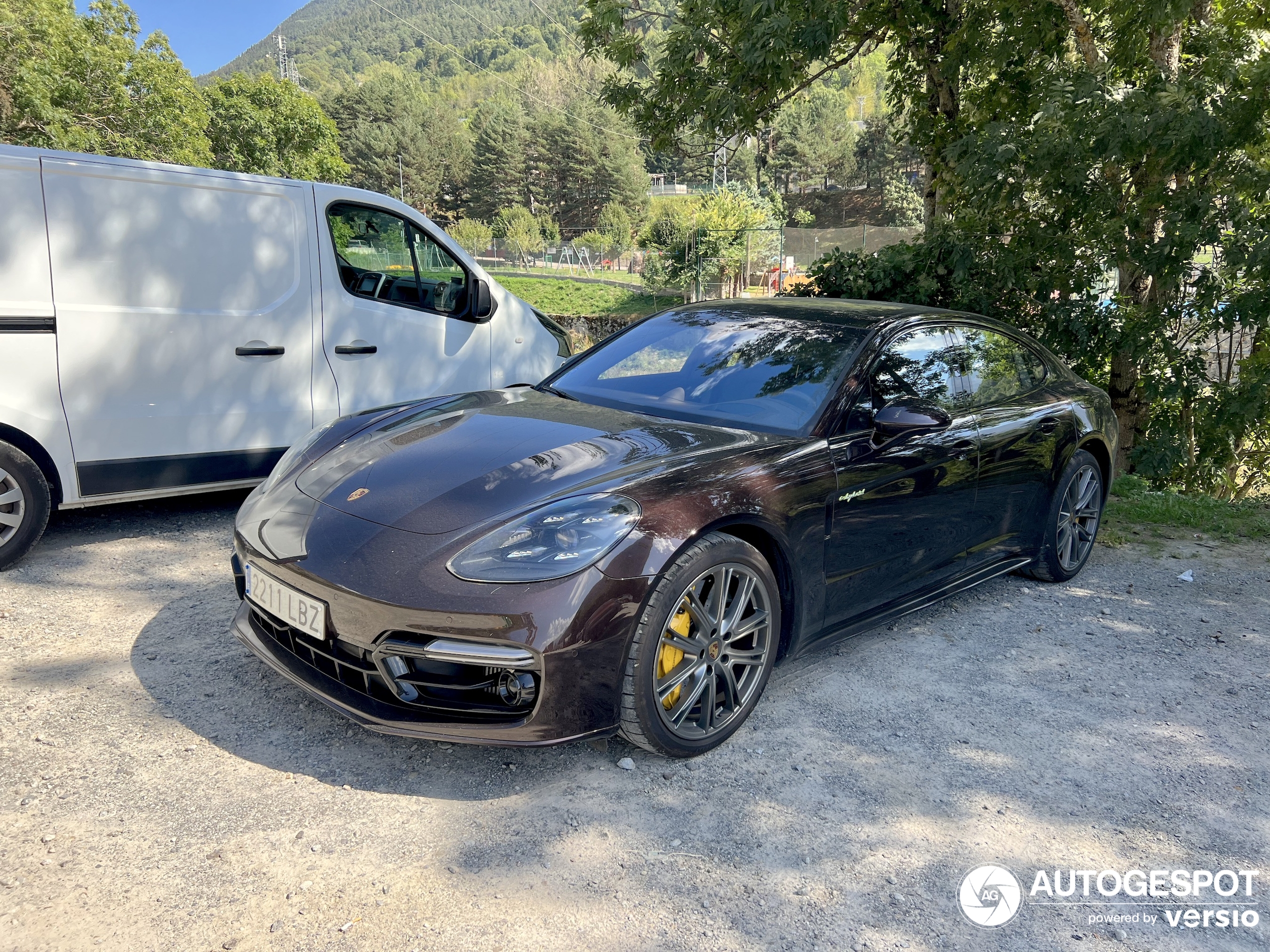 Porsche 971 Panamera Turbo S E-Hybrid