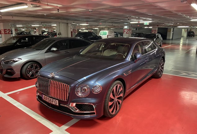 Bentley Flying Spur V8 2021