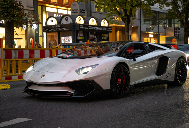 Lamborghini Aventador LP750-4 SuperVeloce Roadster