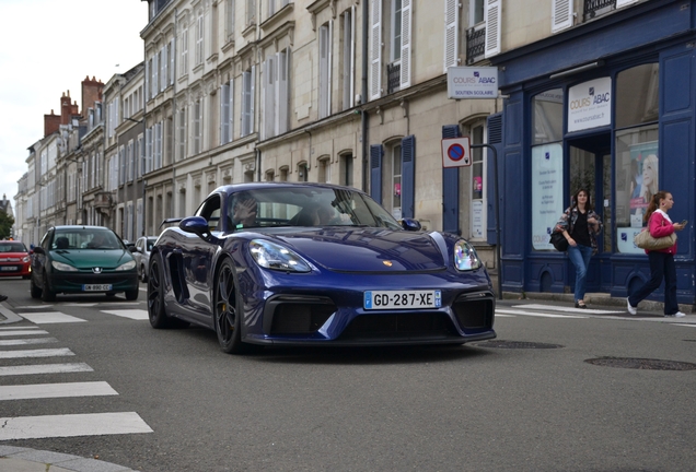 Porsche 718 Cayman GT4