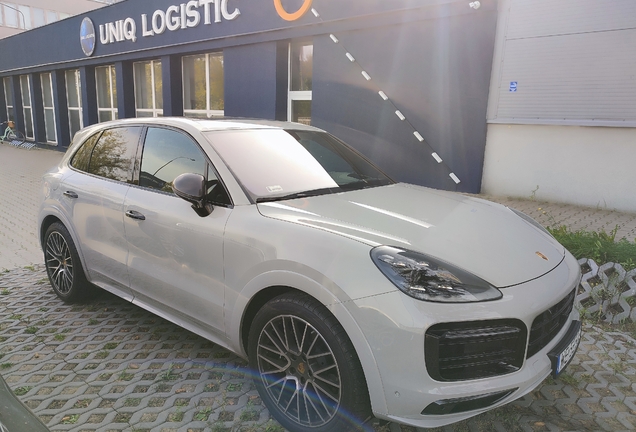 Porsche 9YA Cayenne GTS