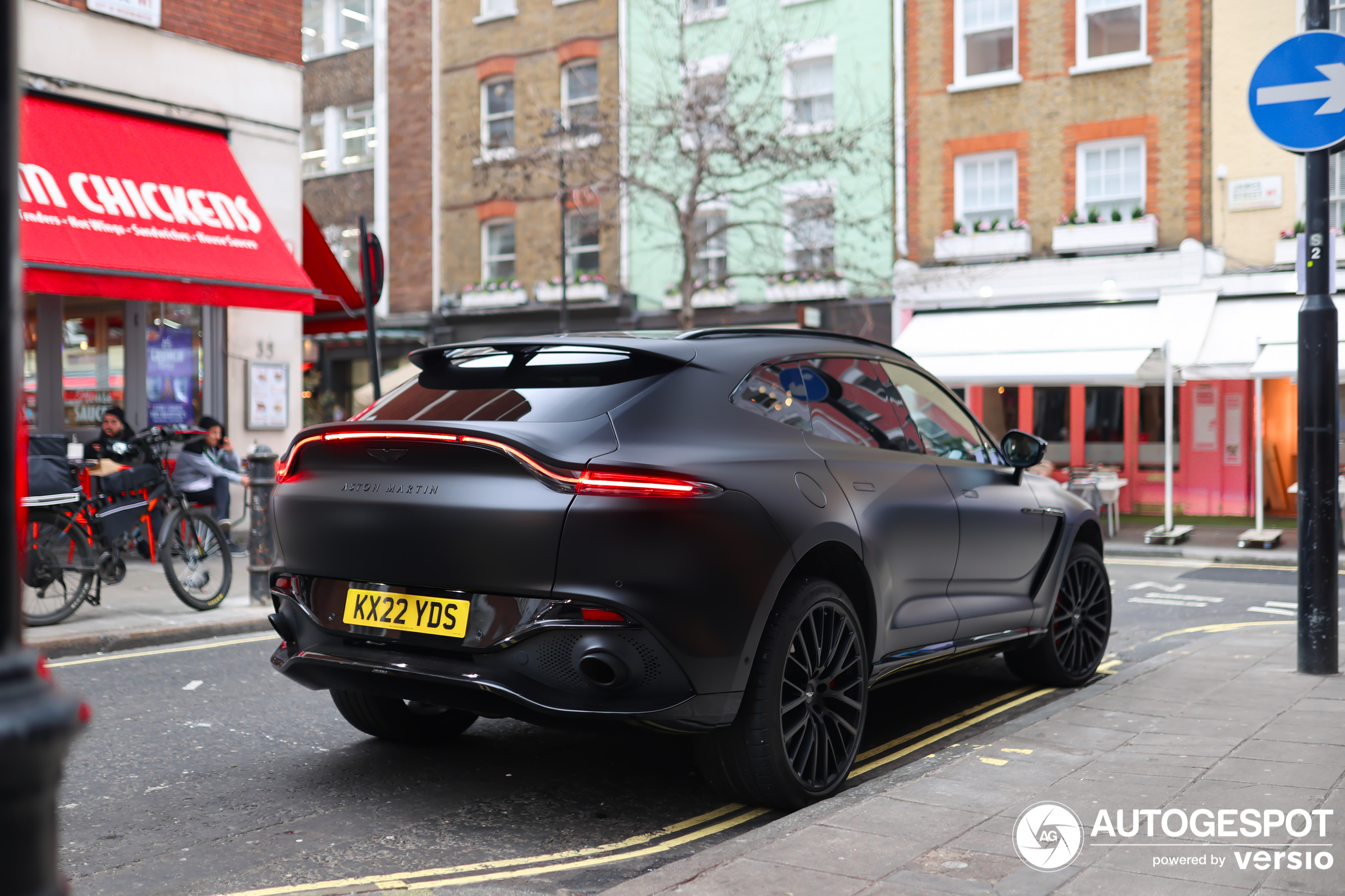 Aston Martin DBX