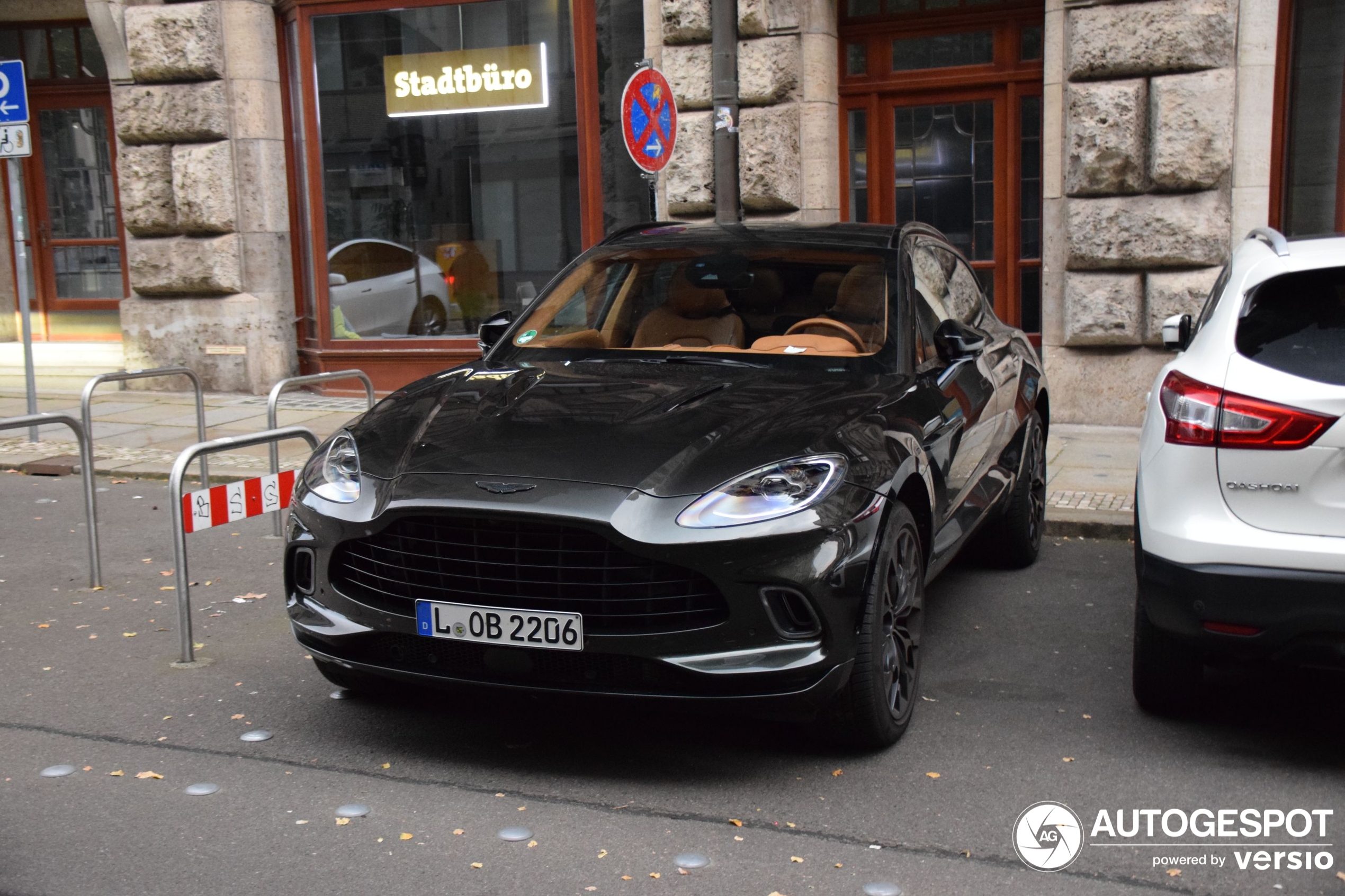 Aston Martin DBX