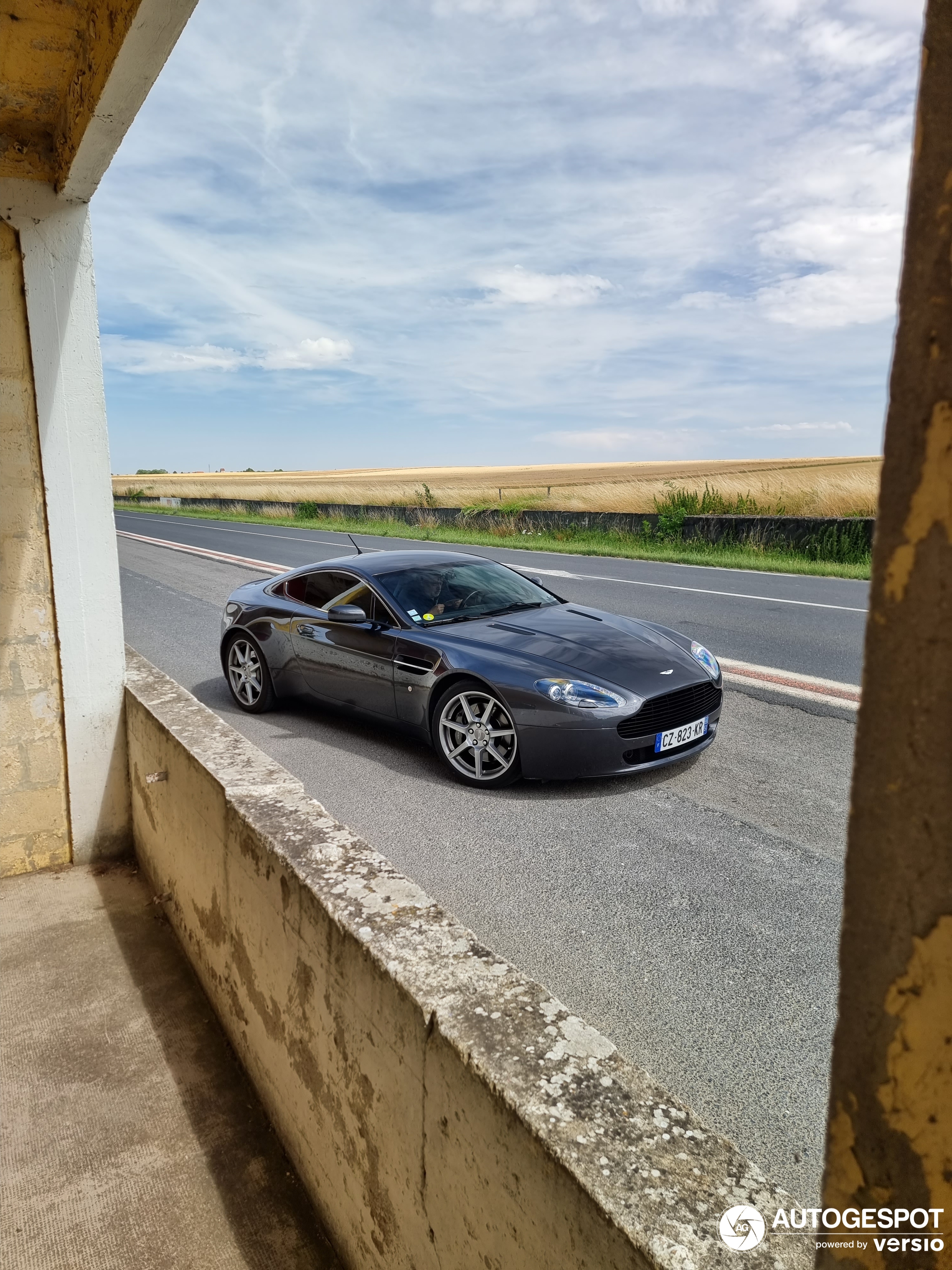 Aston Martin V8 Vantage