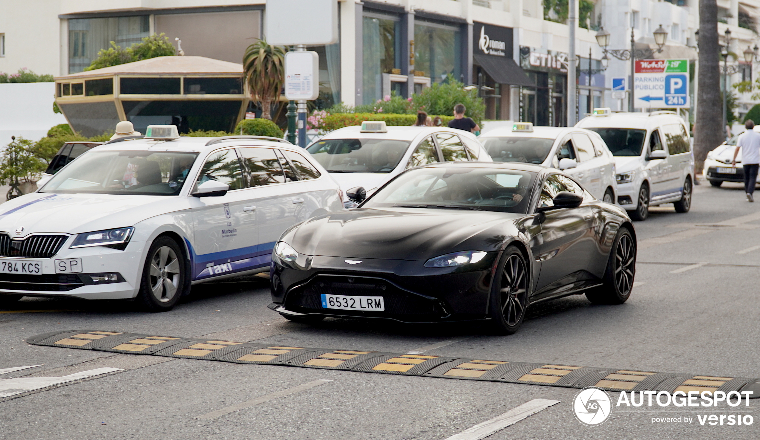 Aston Martin V8 Vantage 2018